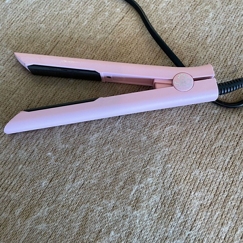 SB2 1/2” Flat Iron Mini Travel Size By Sutra